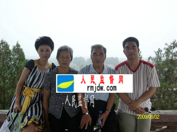 上海铁路局原局长龙京长期包养情妇四十七名，与数百名女性发生不...
